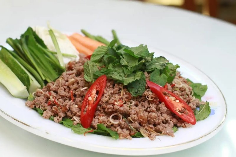 Lạp Khmer hay còn gọi là gỏi bò Khmer